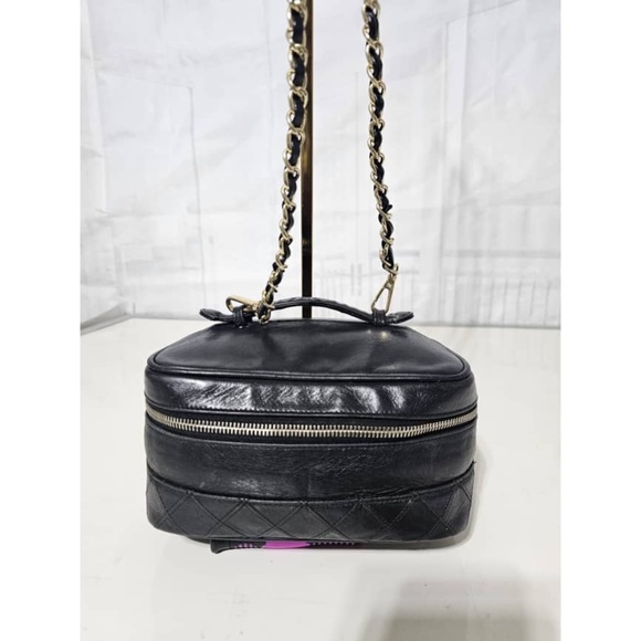 Authentic CHANEL Vanity Cosmetic Bag Leather Black - Picture 2 of 11